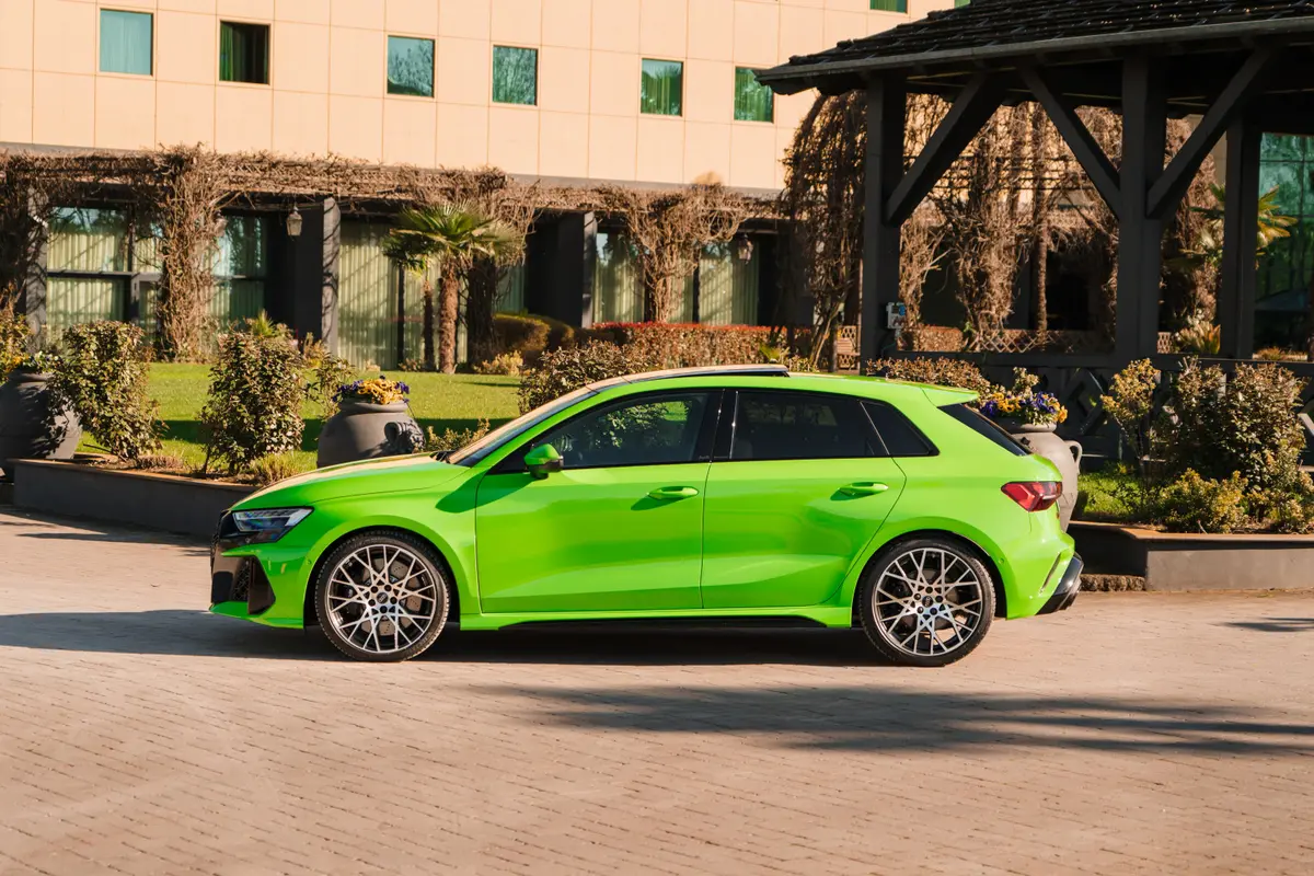 Audi RS3 Restyling 2025, front view — Zurich Luxury Car Rental, Zurich. Audi RS3 Restyling in Zurich The Audi RS3 Restyling 2025 is available for rental in…