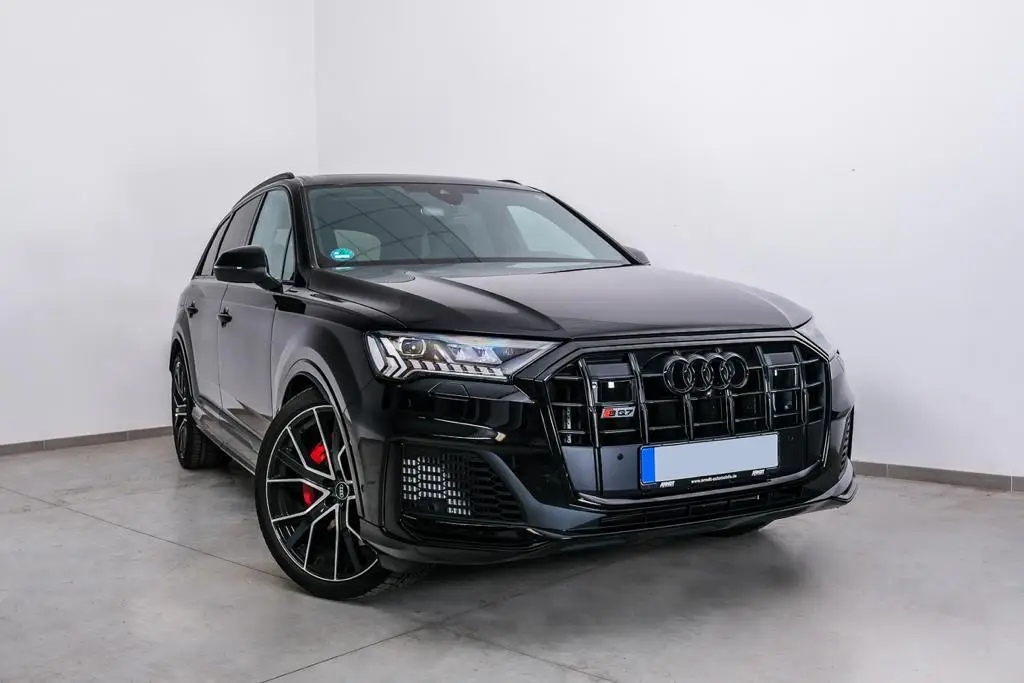 Audi SQ7 2025, interior — Zurich Luxury Car Rental, Zurich. Audi SQ7 in Zurich The Audi SQ7 2025 is available to rent in Zurich as a seven-seat SUV…