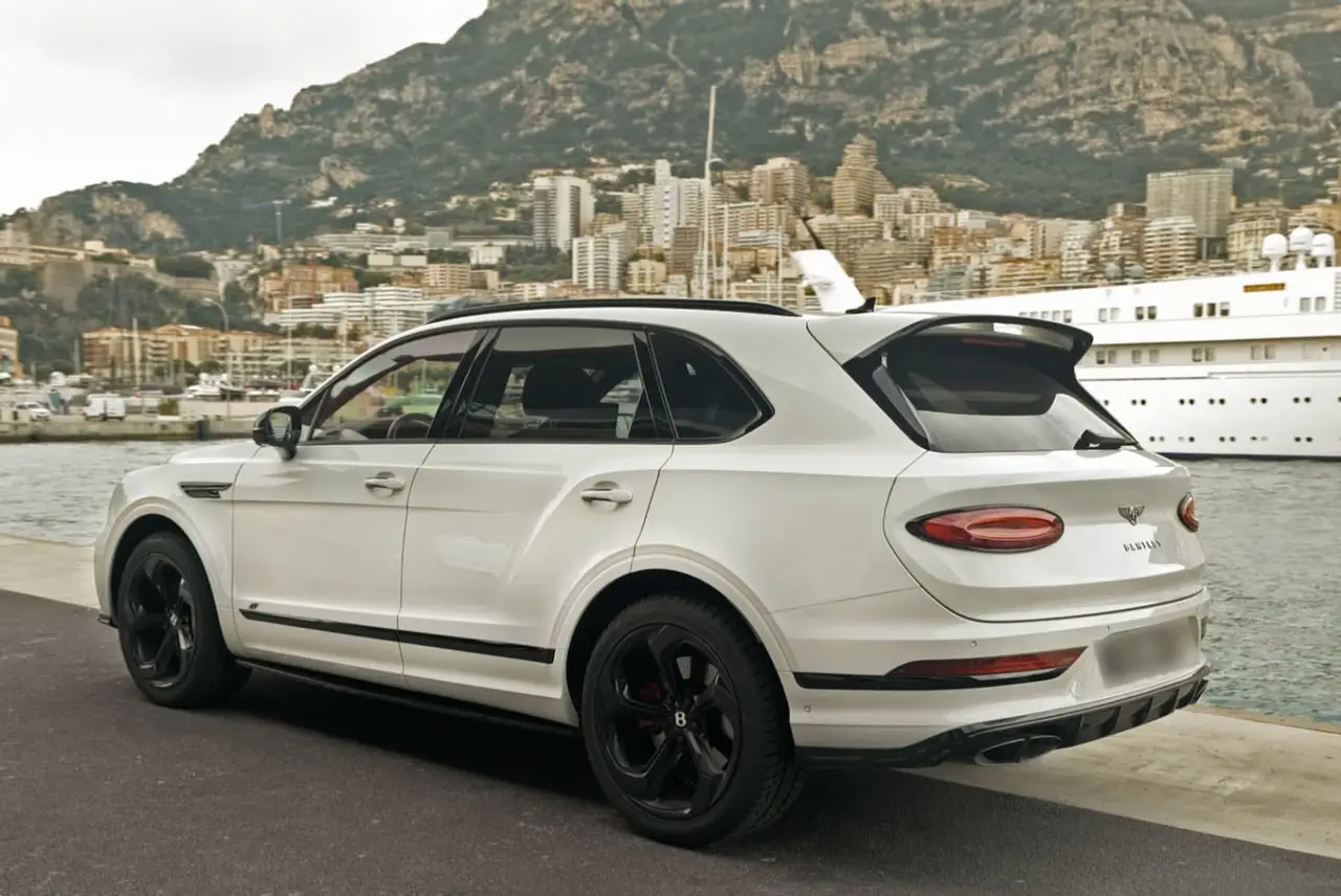 Bentley Bentayga V8-S 2024, exterior — Zurich Luxury Car Rental, Zurich. Bentley Bentayga V8-S in Zurich The Bentley Bentayga V8-S 2024 is available for rental in…