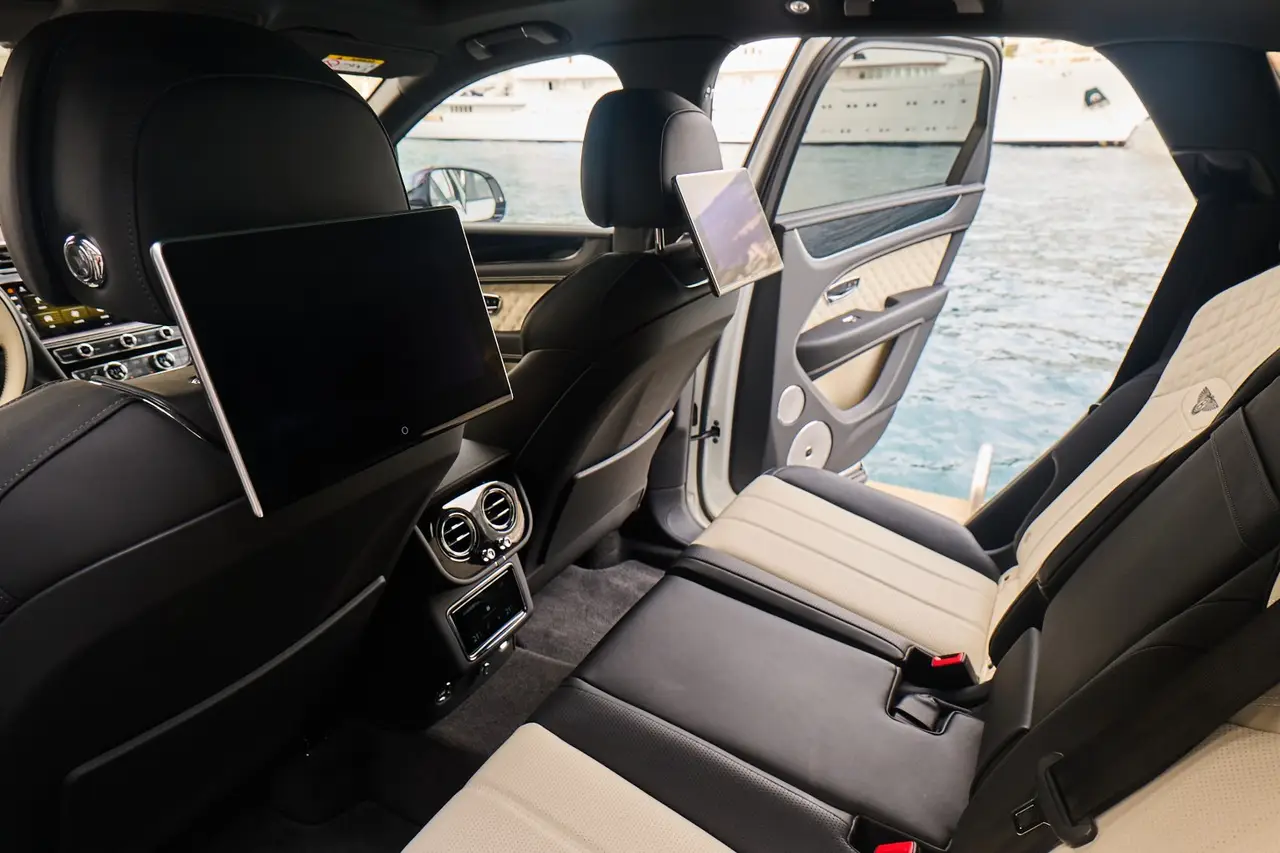 Bentley Bentayga V8-S 2024, interior — Zurich Luxury Car Rental, Zurich. Bentley Bentayga V8-S in Zurich The Bentley Bentayga V8-S 2024 is available for rental in…