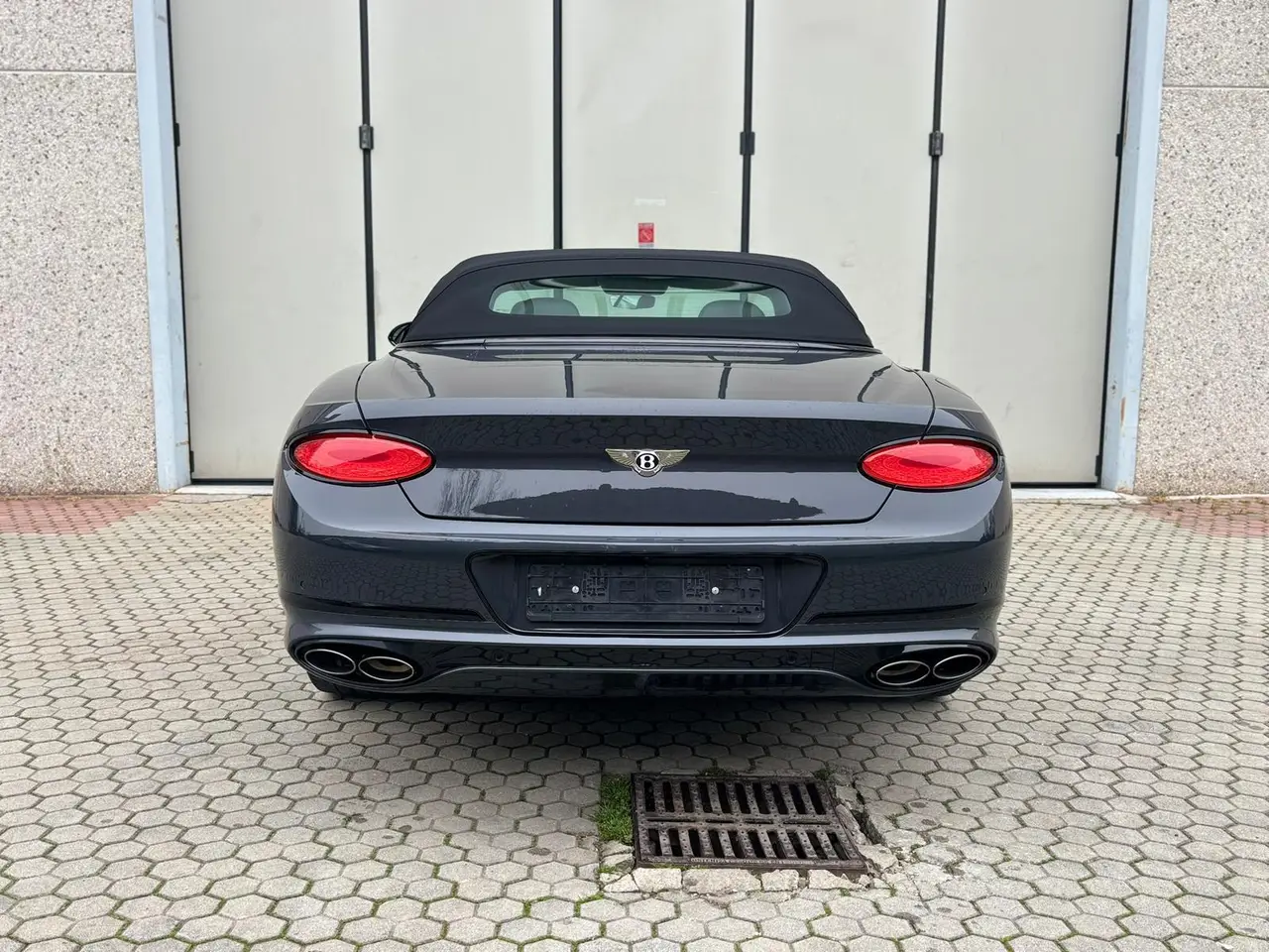 Bentley Continental GTC S V8 2025, dashboard — Zurich Luxury Car Rental, Zurich. Bentley Continental GTC S V8 in Zurich Renting the Bentley Continental GTC S V8 in Zurich…
