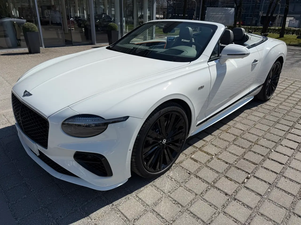 Bentley Continental GTC Speed 2025, dashboard — Zurich Luxury Car Rental, Zurich. Bentley Continental GTC Speed in Zurich The Bentley Continental GTC Speed is available to…