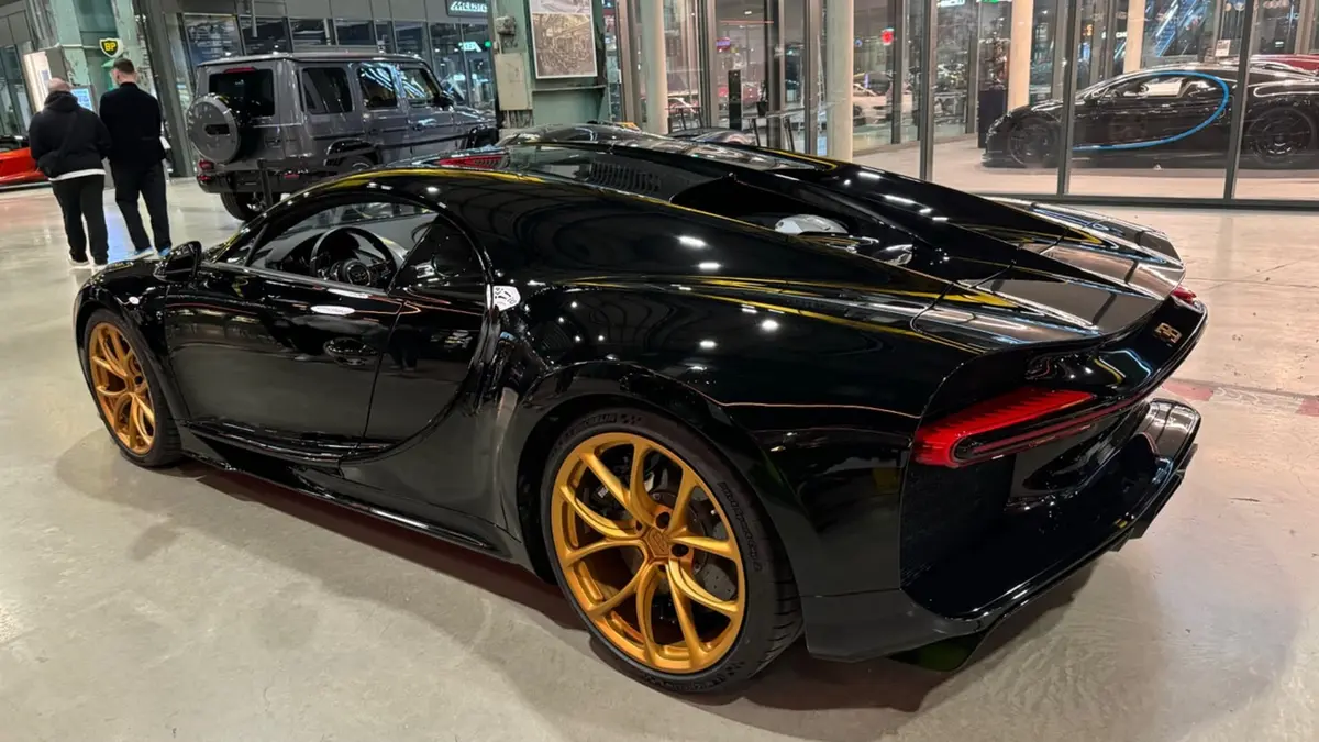 Bugatti Chiron 110 Ani 2019, exterior — Zurich Luxury Car Rental, Zurich. Bugatti Chiron 110 Ani in Zurich The Bugatti Chiron 110 Ani, dated 2019, is available for…