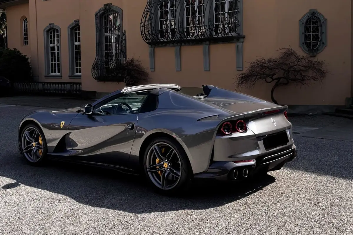 Ferrari 812 GTS 2024, front view — Zurich Luxury Car Rental, Zurich. Ferrari 812 GTS in Zurich The Ferrari 812 GTS 2024 is available to rent in Zurich for…