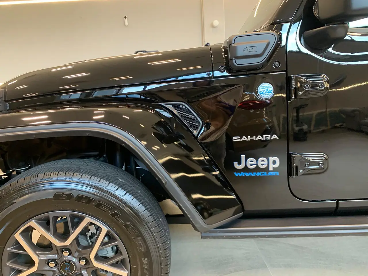 Jeep Wrangler 2025, rear view — Zurich Luxury Car Rental, Zurich. Jeep Wrangler in Zurich The Jeep Wrangler 2025 is available to rent in Zurich as a…