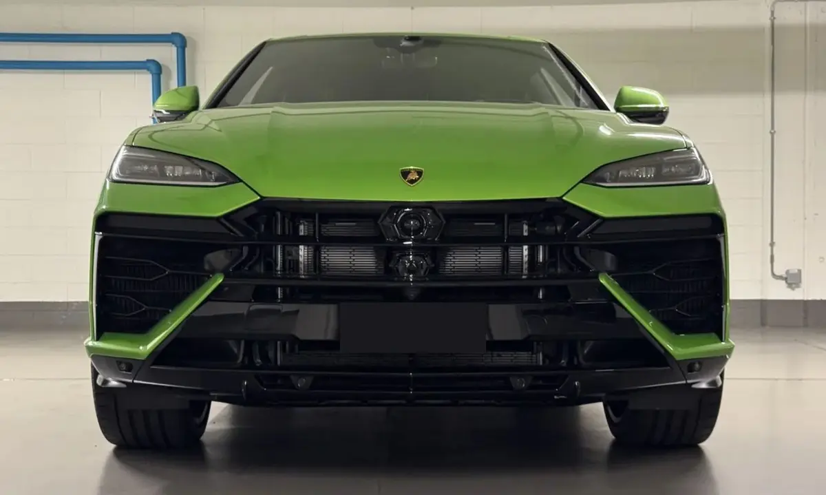 Lamborghini Urus SE 2026, interior — Zurich Luxury Car Rental, Zurich. Lamborghini Urus SE in Zurich The Lamborghini Urus SE, offered here as a 2026 model, is…