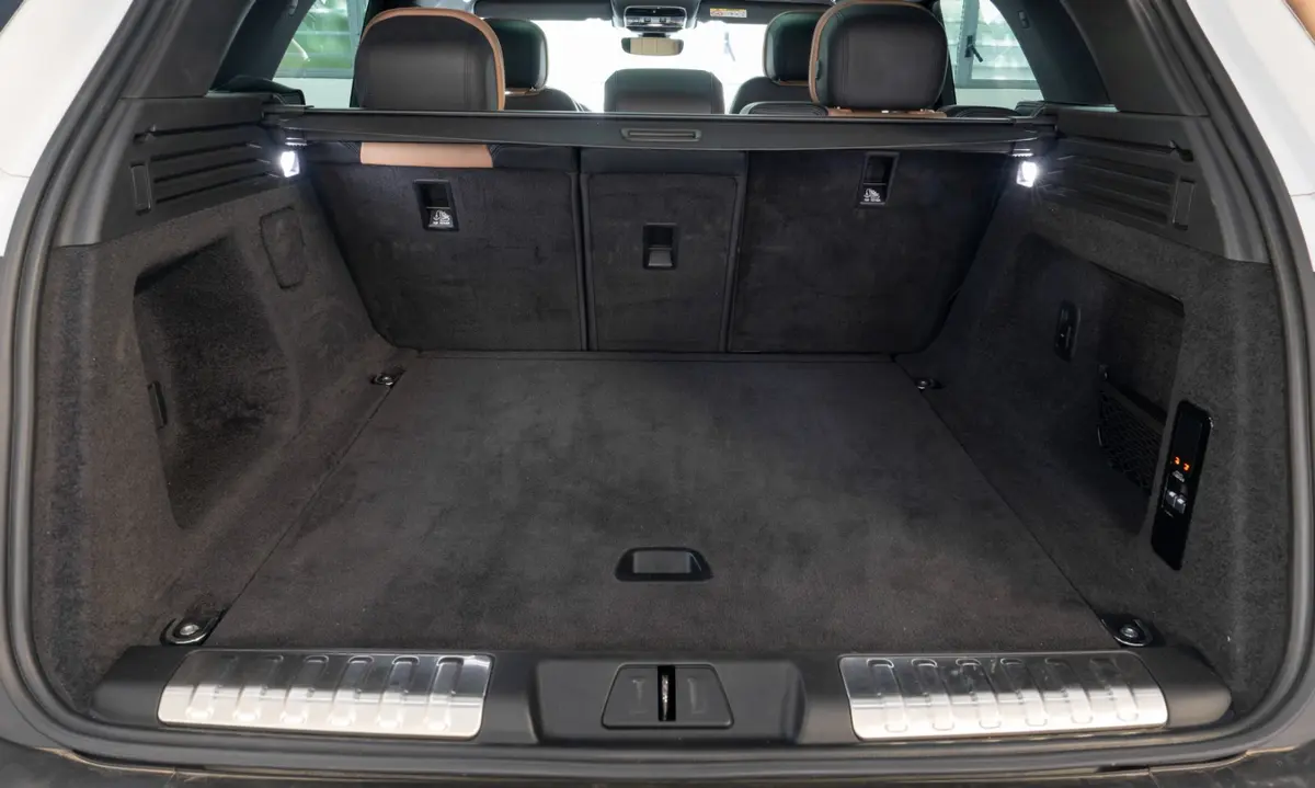 Land Rover Range Rover Sport 2025, interior — Zurich Luxury Car Rental, Zurich. Land Rover Range Rover Sport in Zurich The Land Rover Range Rover Sport 2025 is available…