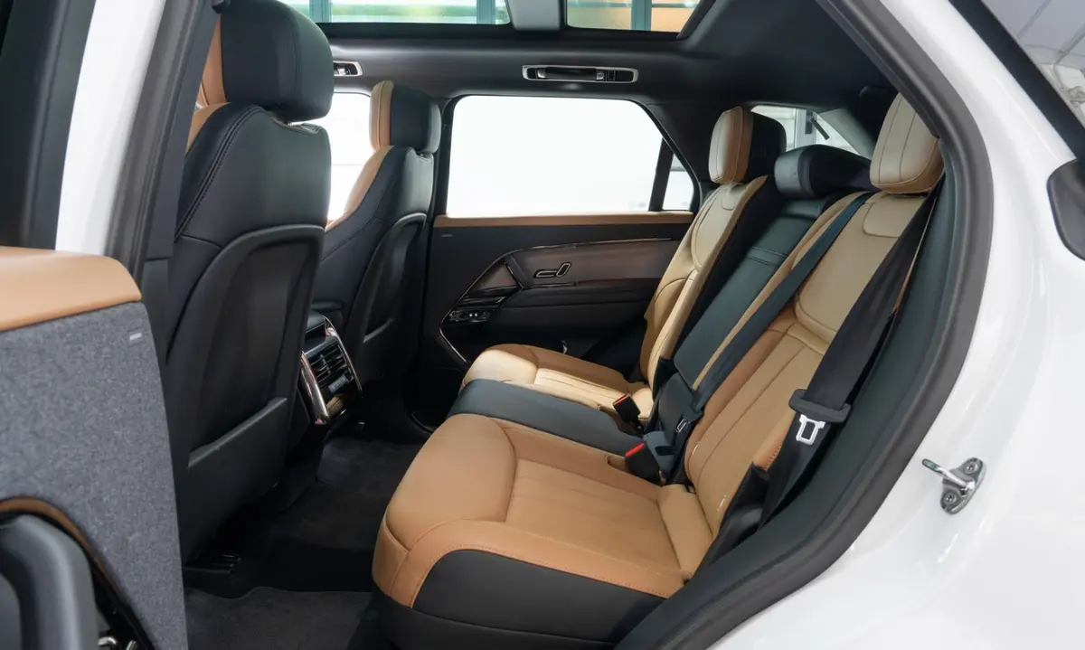 Land Rover Range Rover Sport 2025, side profile — Zurich Luxury Car Rental, Zurich. Land Rover Range Rover Sport in Zurich The Land Rover Range Rover Sport 2025 is available…