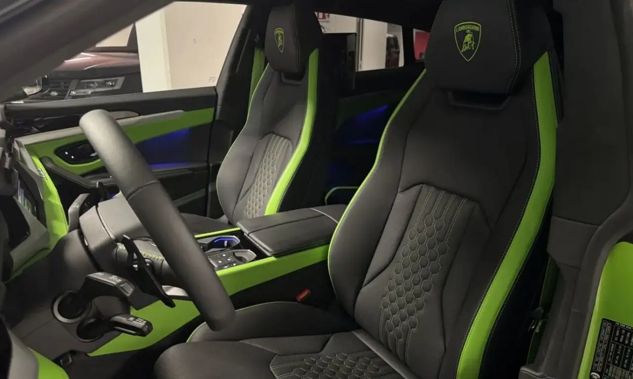 Land Rover Range Rover Sport Dynamic SE 2025, interior — Zurich Luxury Car Rental, Zurich. Land Rover Range Rover Sport Dynamic SE in Zurich The Land Rover Range Rover Sport…