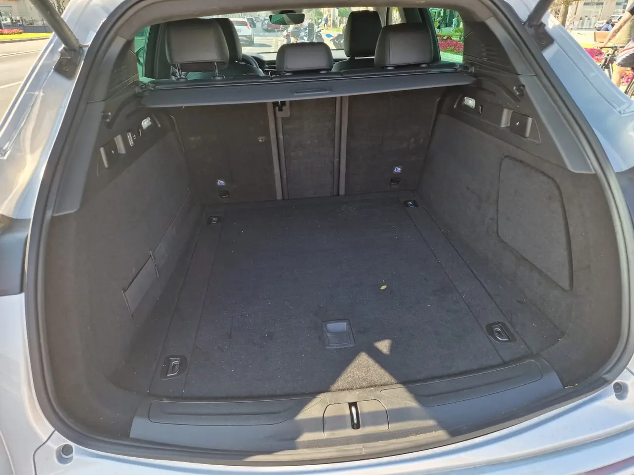 Maserati Grecale GT 2025, rear view — Zurich Luxury Car Rental, Zurich. Maserati Grecale GT in Zurich The Maserati Grecale GT is available to rent in Zurich as a…