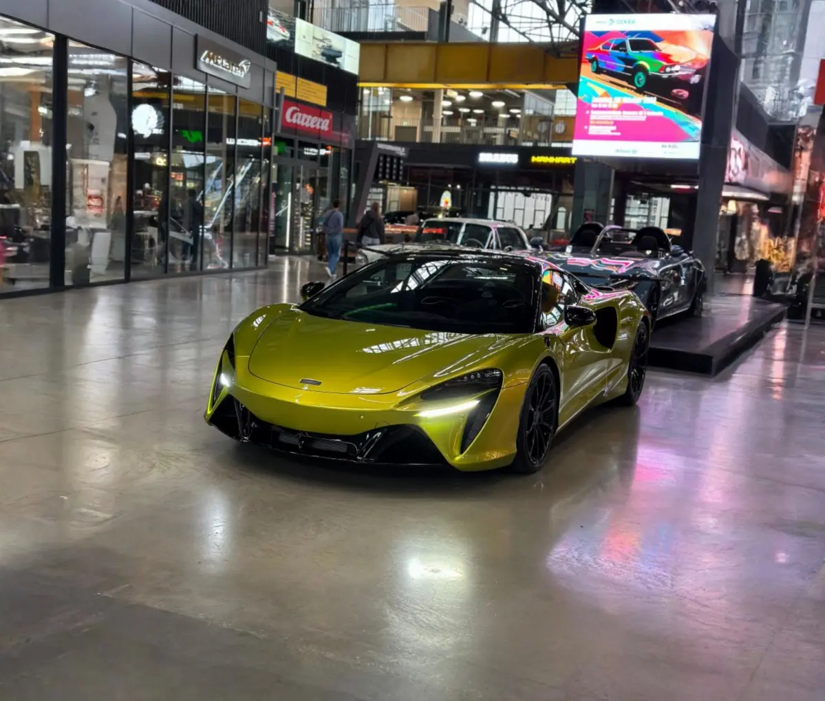 McLaren Artura Spider 2024, interior — Zurich Luxury Car Rental, Zurich. McLaren Artura Spider in Zurich The McLaren Artura Spider is available for hire in Zurich…