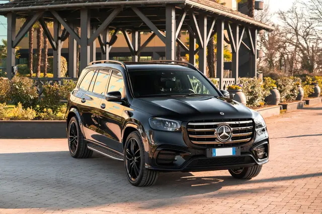 Mercedes Benz GLS-klasse 350 D Exclusive 7 Posti 2025 — Zurich Luxury Car Rental, Zurich