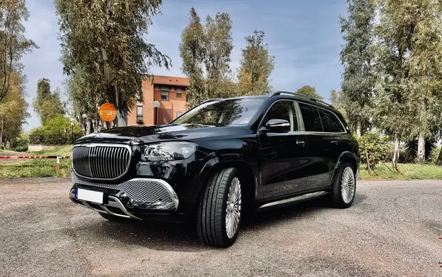 Mercedes Benz GLS Maybach 2022 — Zurich Luxury Car Rental, Zurich