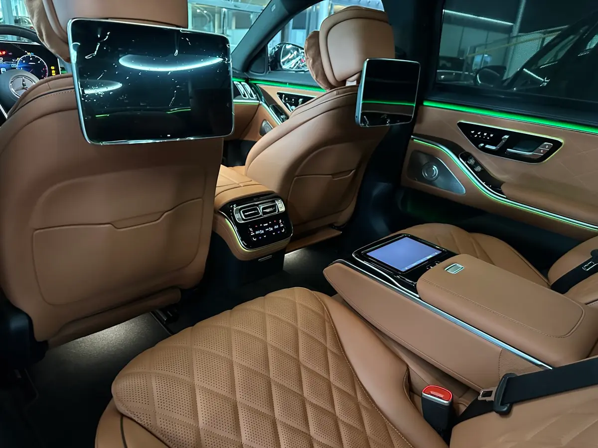 Mercedes Benz S-klasse S400 Long 4-Matic 2023, interior — Zurich Luxury Car Rental, Zurich. Mercedes Benz S-klasse S400 Long 4-Matic in Zurich The Mercedes Benz S-klasse S400 Long…