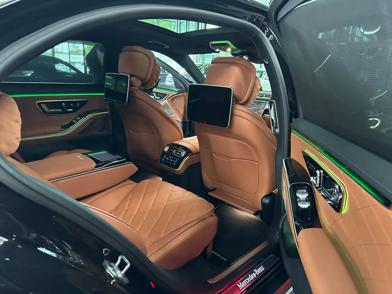 Mercedes Benz S-klasse S400 Long 4-Matic 2023, dashboard — Zurich Luxury Car Rental, Zurich. Mercedes Benz S-klasse S400 Long 4-Matic in Zurich The Mercedes Benz S-klasse S400 Long…