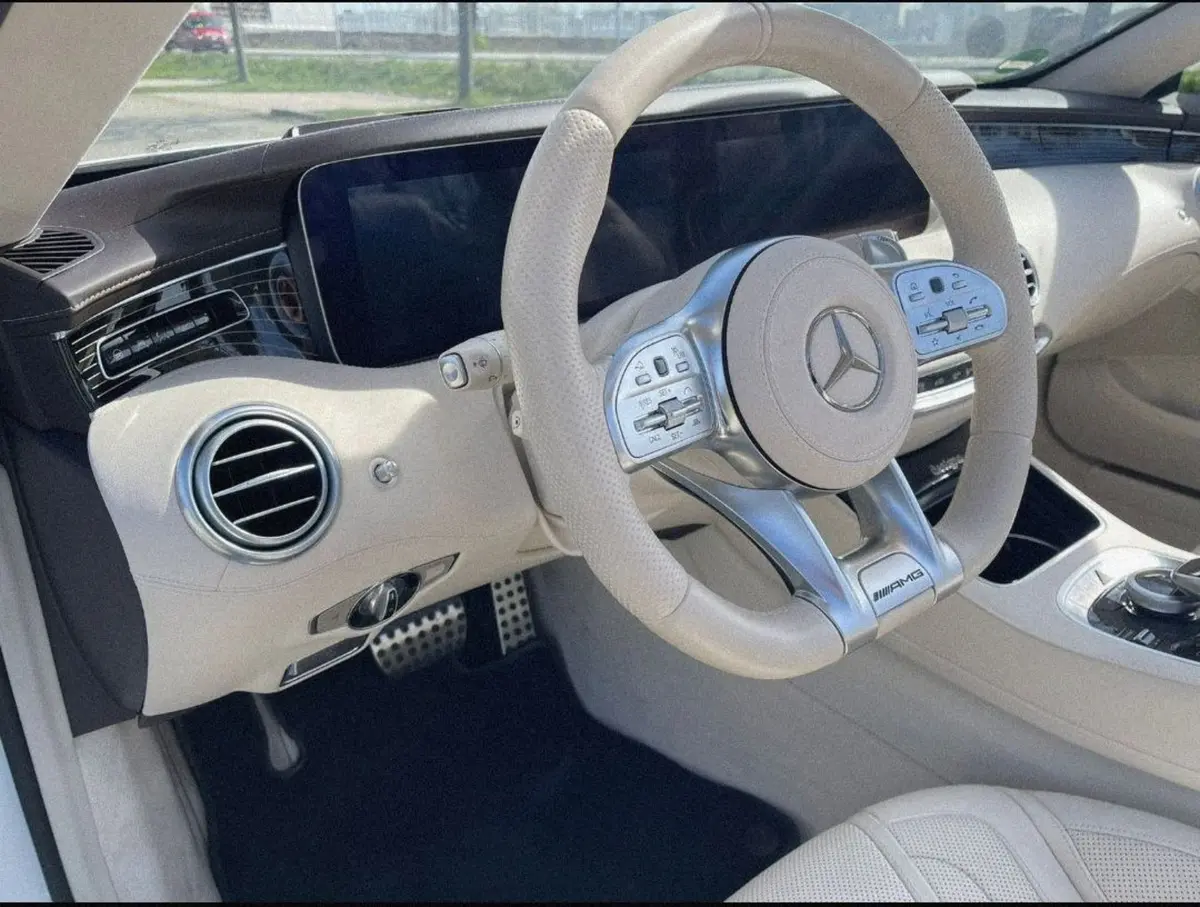 Mercedes Benz S560 Cabrio 2021, exterior — Zurich Luxury Car Rental, Zurich. Mercedes Benz S560 Cabrio in Zurich The Mercedes Benz S560 Cabrio, dated 2021, is…