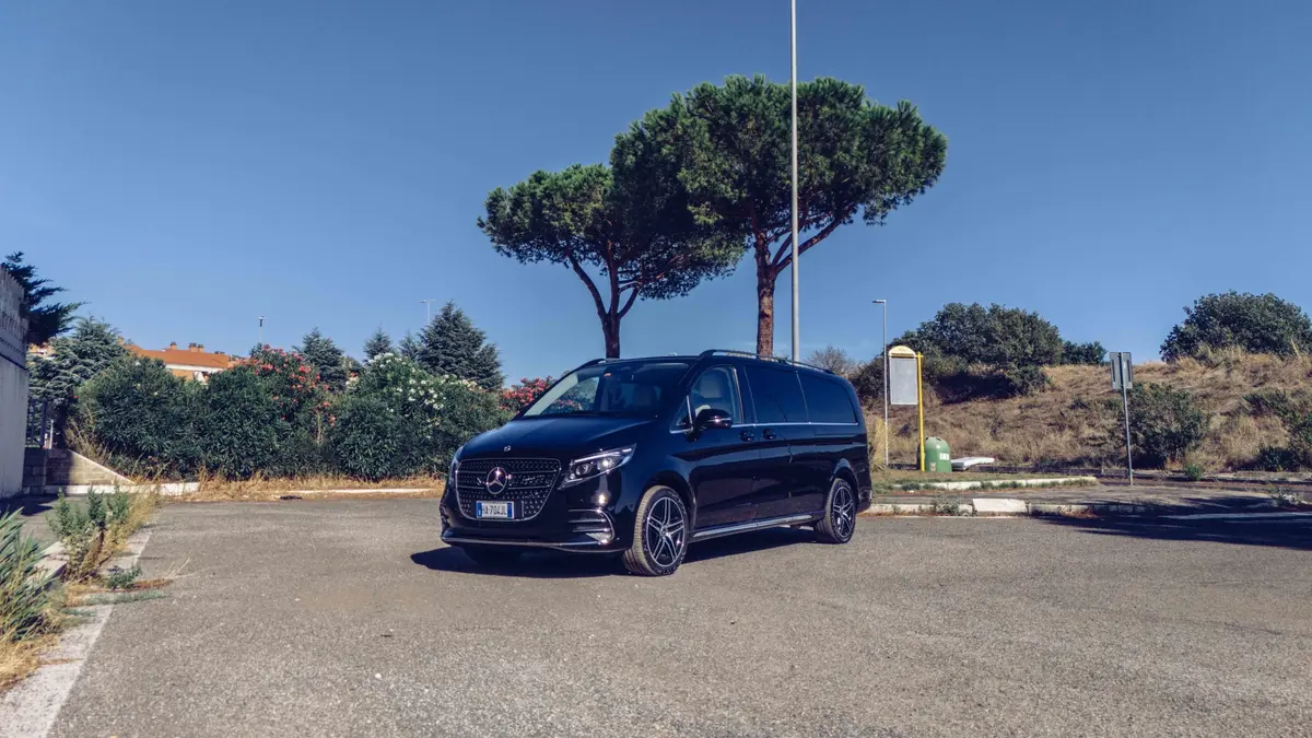 Mercedes Benz V300 4x4 XL VIP (Captain, 7 seat) 2025 — Zurich Luxury Car Rental, Zurich. Mercedes Benz V300 4x4 XL VIP (Captain, 7 seat) in Zurich The Mercedes Benz V300 4x4 XL…