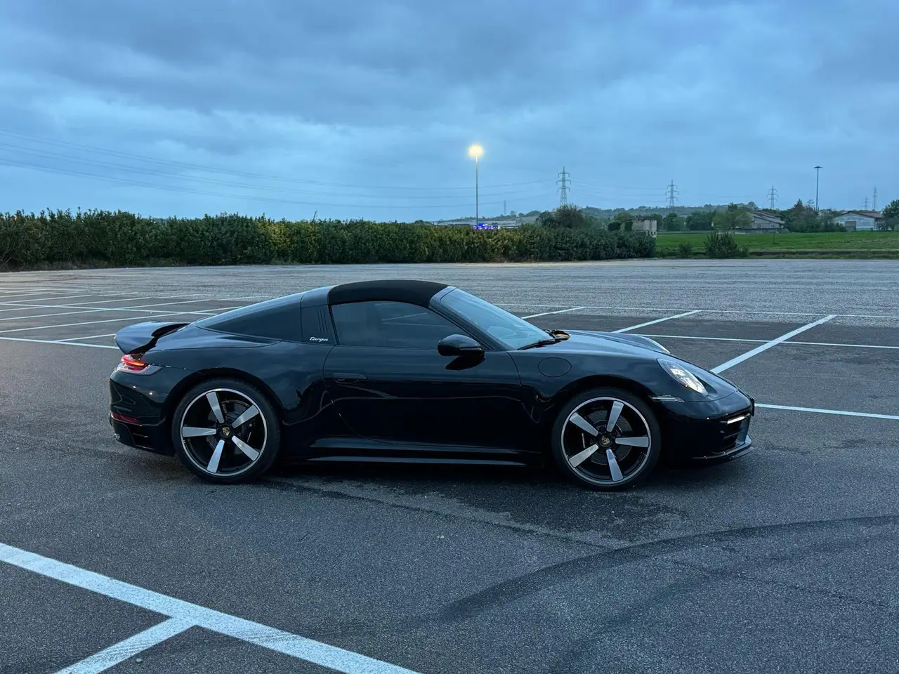 Porsche 911 Targa 2025, front view — Zurich Luxury Car Rental, Zurich. Porsche 911 Targa in Zurich The Porsche 911 Targa 2025 is available for rental in Zurich…