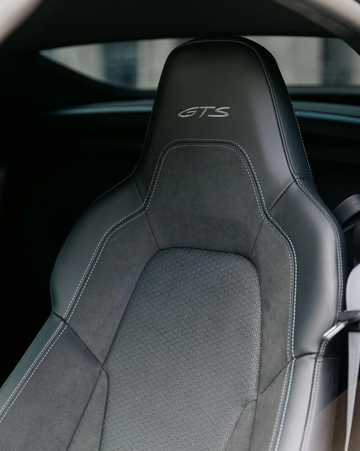 Porsche Carrera Spyder 992,2 GTS 2025, interior — Zurich Luxury Car Rental, Zurich. Porsche Carrera Spyder 992,2 GTS in Zurich The Porsche Carrera Spyder 992,2 GTS is…