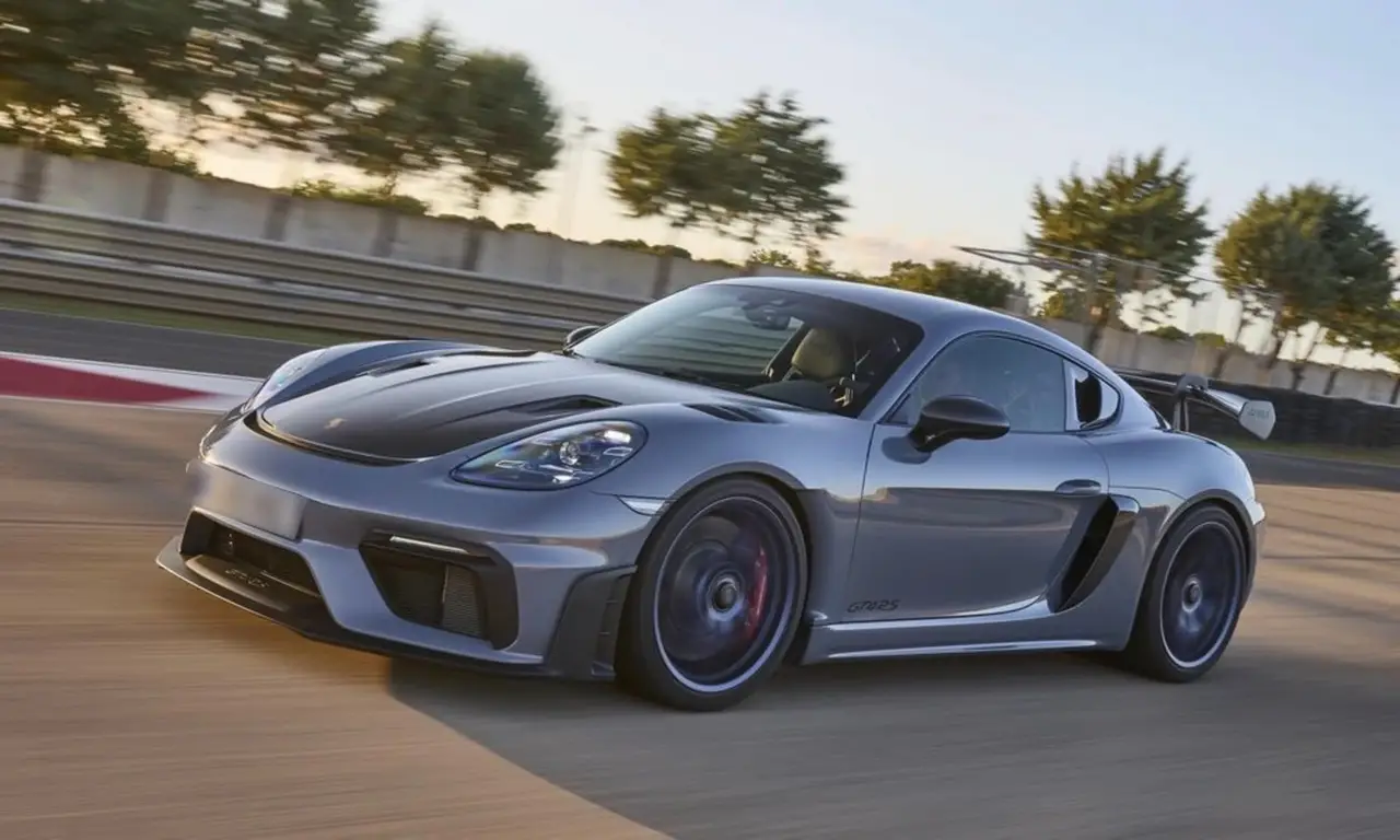Porsche GT4 RS 2024, rear view — Zurich Luxury Car Rental, Zurich. Porsche GT4 RS in Zurich The Porsche GT4 RS is available to rent in Zurich as a two-seat…