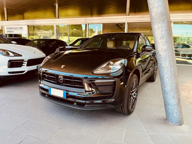 Porsche Macan 2024 — Zurich Luxury Car Rental, Zurich