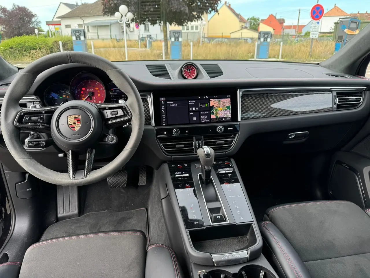 Porsche Macan GTS 2024, exterior — Zurich Luxury Car Rental, Zurich. Porsche Macan GTS in Zurich The Porsche Macan GTS is available for rental in Zurich as a…